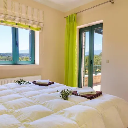 Cronos Luxury Stone Villa *